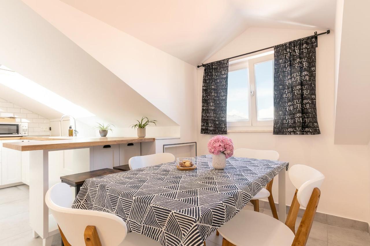 Apartament Karisima2 *